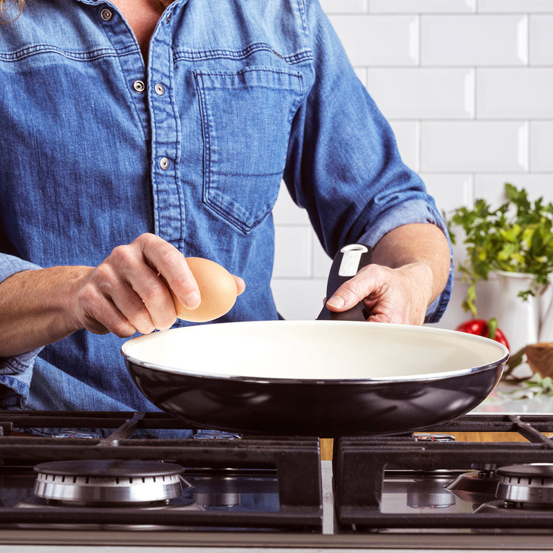 GreenPan Rio Healthy Ceramic Nonstick Frying Pan, 10" W, Black