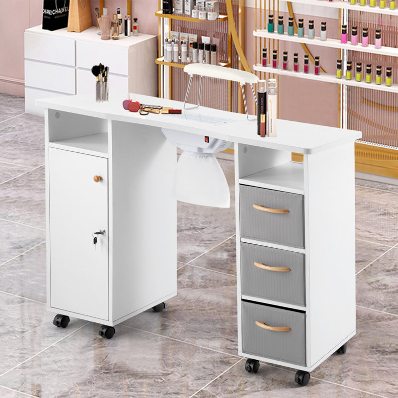 Bureau de beauté manucure, Blanc