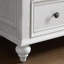 Commode à neuf tiroirs