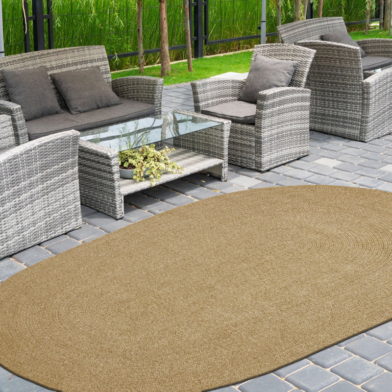 Neufeld Indoor / Outdoor Rug, Oval 8' x 10'