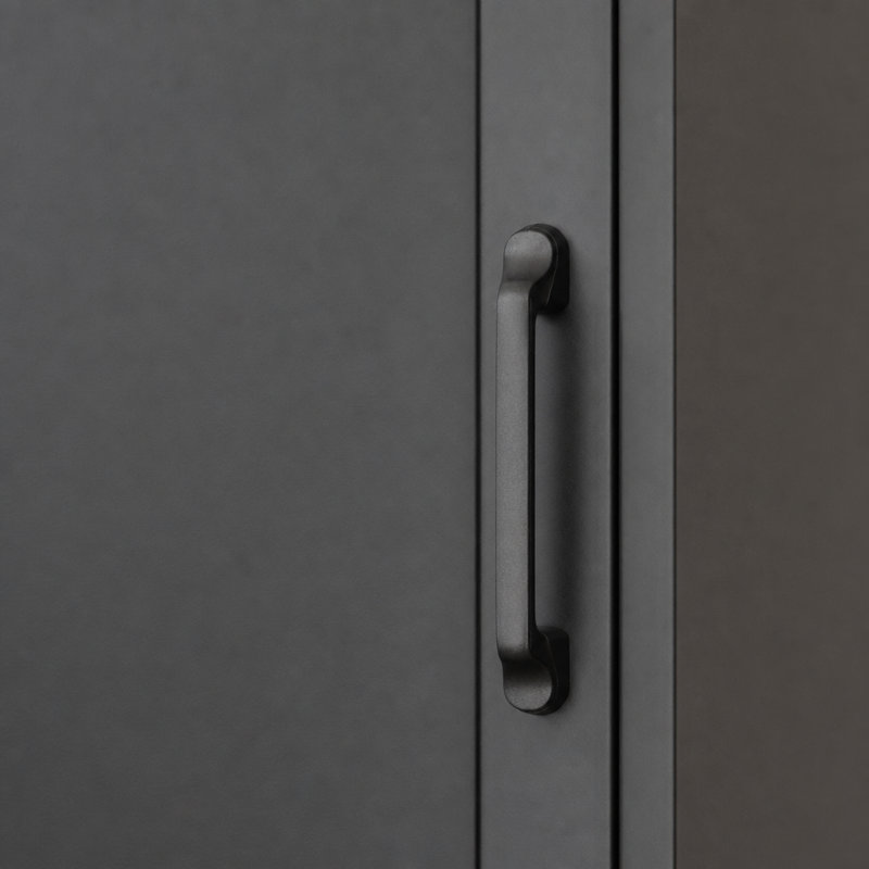 Colonne de rangement pour linge de salle de bain noire autoportante, armoire étroite de 170 cm de haut avec portes magnétiques réversibles et espace de rangement ouvert