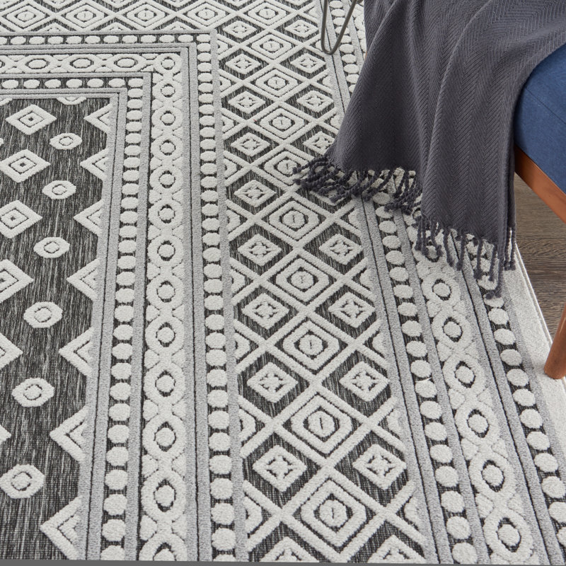 Ady Geometric Indoor / Outdoor Rug, Runner 2'2" x 7'6"