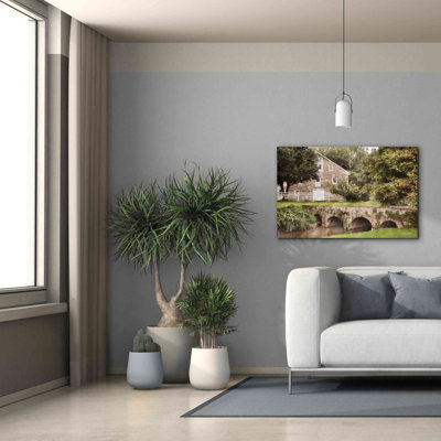«Old Stone Barn and Bridge» par Lori Deiter, art mural sur toile