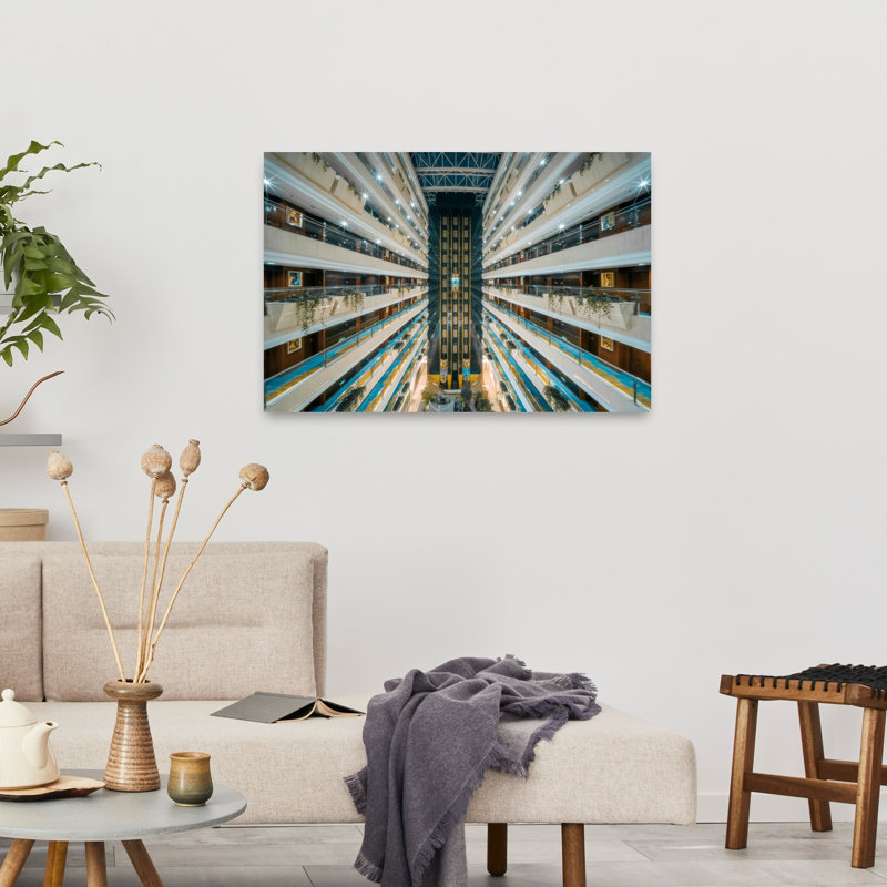 «Grand Hotel Atrium», impression d'art urbain élégant, 24" H x 36" W