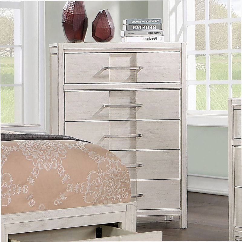 Commode 1 pièce style transitionnel à queue d'aronde anglaise à cinq tiroirs avec poignées courbées et finition blanche