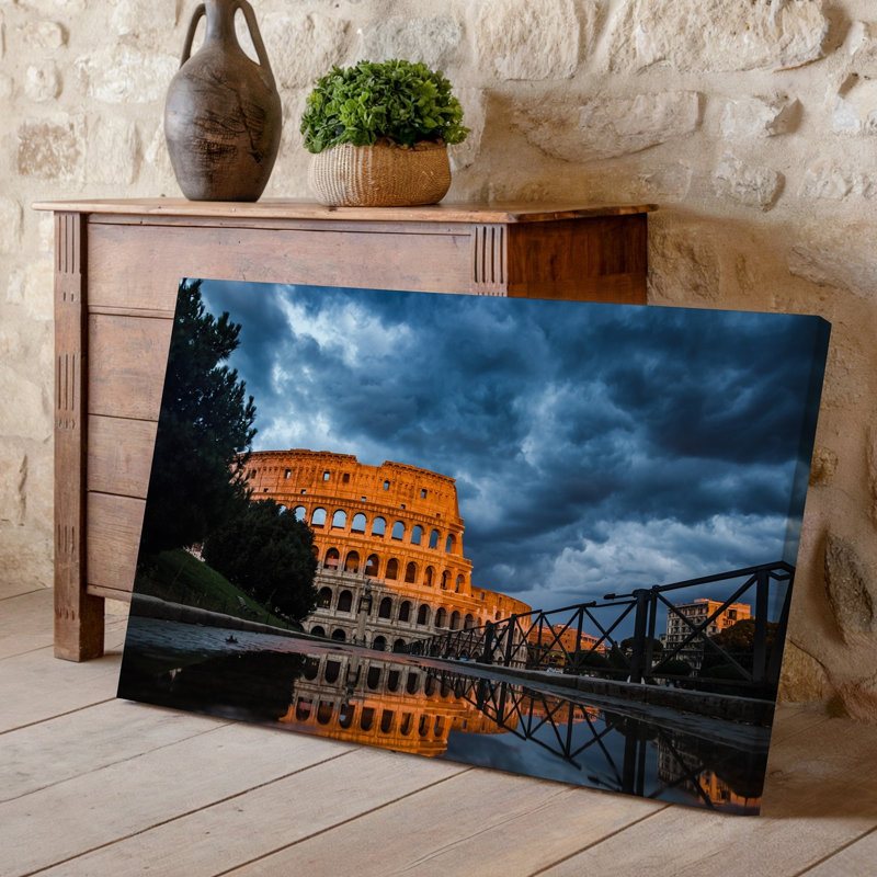 Toile une vue dramatique du Colisée à Rome capturée dans un art mural, H 20 po x l 30 po