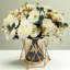 Bouquet de pivoines en soie dans un vase, arrangement de fleurs artificielles réalistes pour la décoration intérieure, centre de table avec cadre en métal et vase en verre