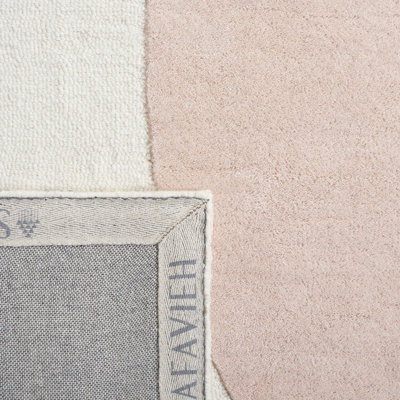Arabelle Handmade Tufted Wool Ivory/Blush Rug