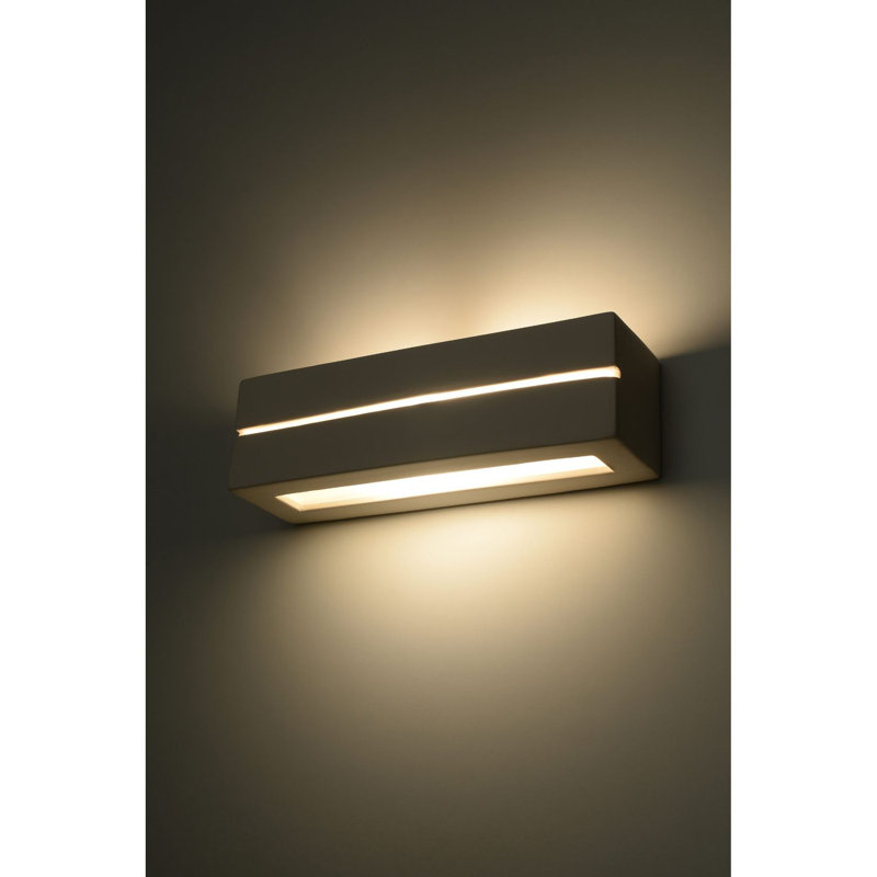 Anberlyn Ceramic Flush Mounted Sconce
