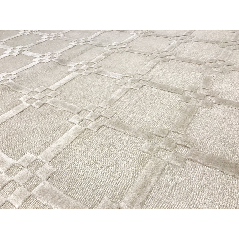Wool Geometric Area Rug in Beige, Rectangle 4'2" x 6'2"