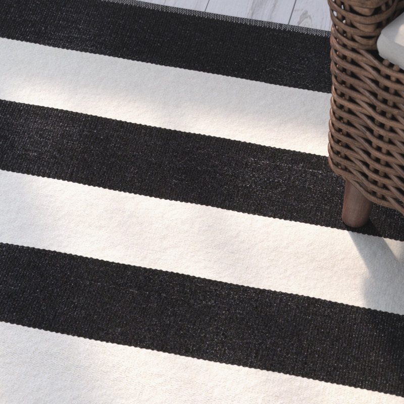 Tapis intérieur / extérieur rayé noir / crème Pasuruan, Rectangle 2 pi x 3 pi