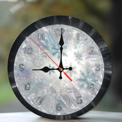 Horloge-chiffres-hiver-forêt-rivière