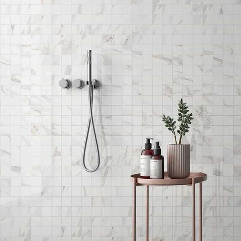 Minera 12x12 Matte Marble Look Mosaic Tile, Aurora Gold
