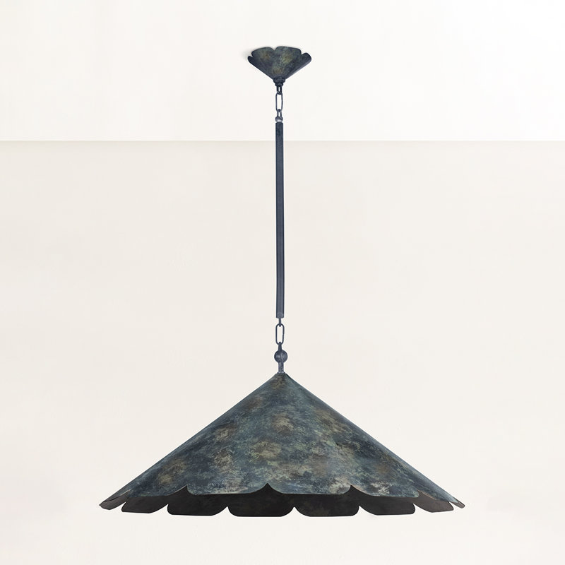Luminaire suspendu Folly Beach in Verdigris par Cortney Bishop, H 15 po x l 32 po x P 32 po, 25 W
