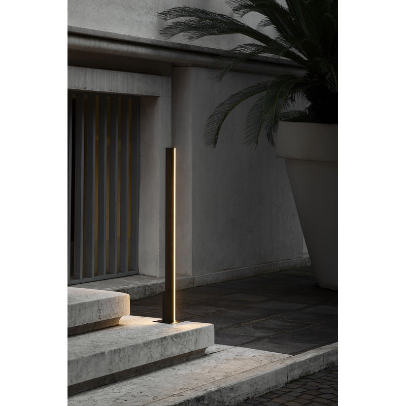 Fly Outdoor Floor Lamp, Black, 23.8" H x 4.7" W x 4.7" D, 8 W