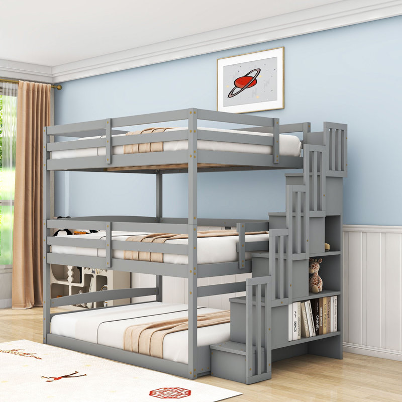 Lit double superposé double au-dessus d'un lit double au dessus d'un lit double avec escalier, gris