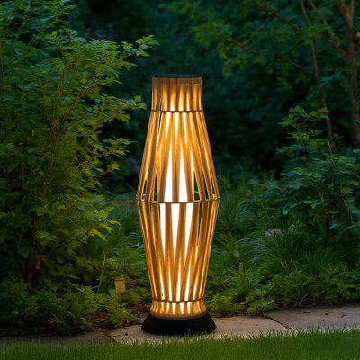 La lampe solaire portative résistante à l'eau avec abat-jour en rotin et en acrylique