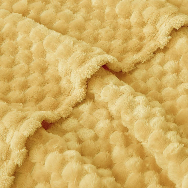 Jeté à grosses mailles, Jaune
