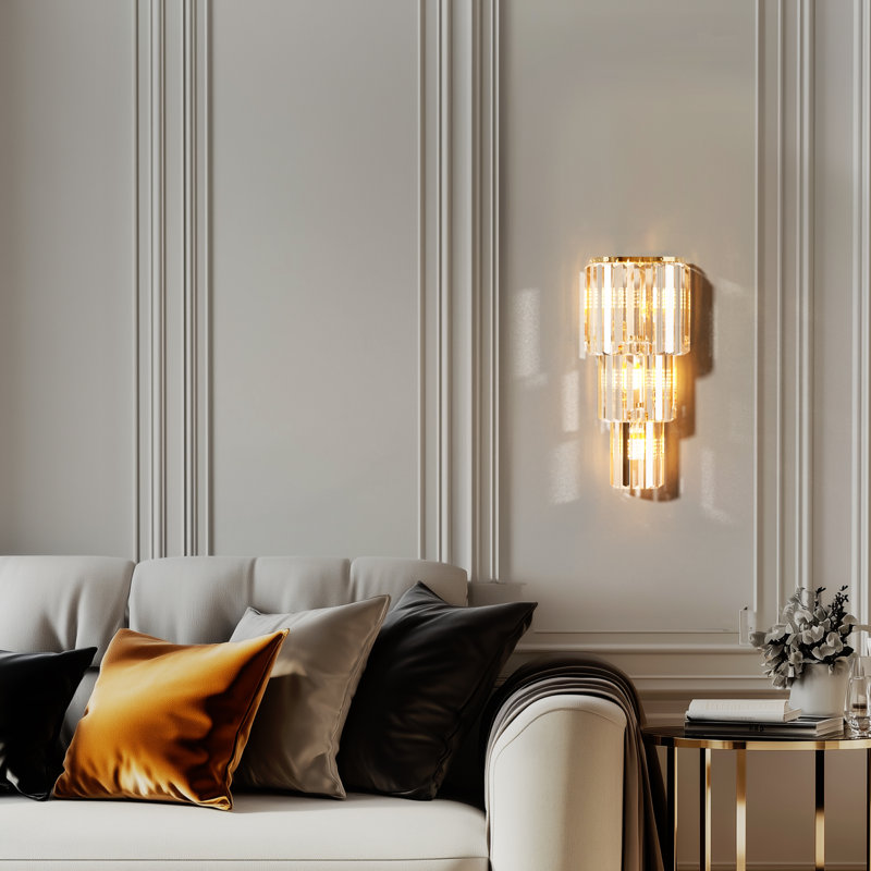 Applique murale en cristal avec longs cristaux oblongs, 19.69" H x 7.48" W x 4.72" D, Trois lumières, 14