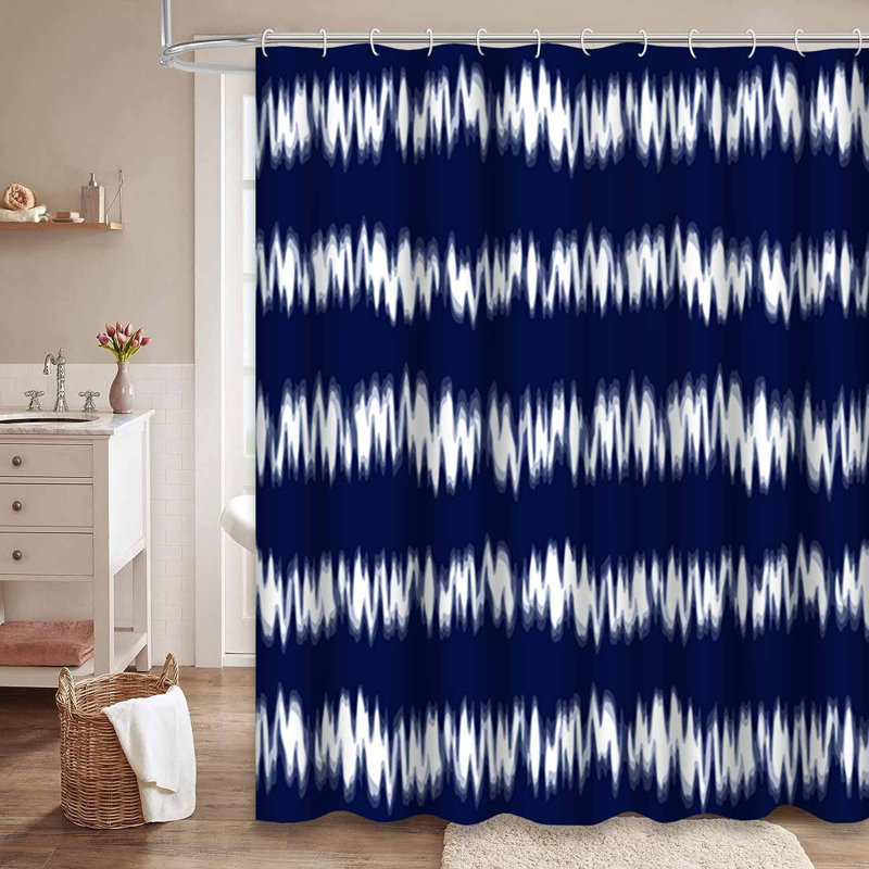 Rideau de douche bleu marine Batik Tie Dye, L 72 po x l 78 po