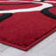 Tapis rouge à motif géométrique-17429897