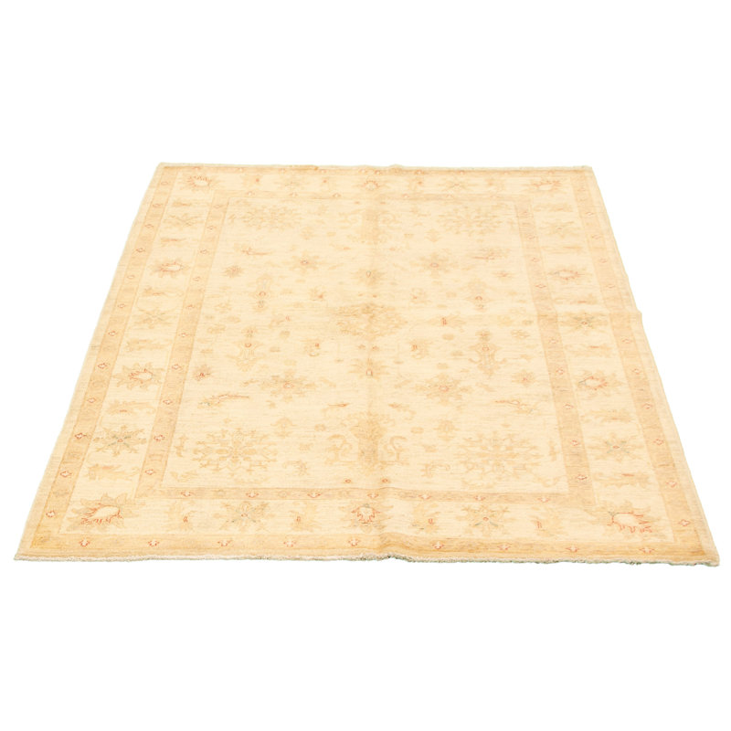 Tapis décoratif beige/Ivoire en laine de conception unique 5 pi 7 po x 7 pi 10 po noué à la main