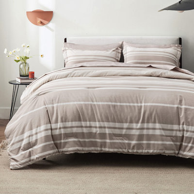 Bedsure Striped All Season Comforter Set
