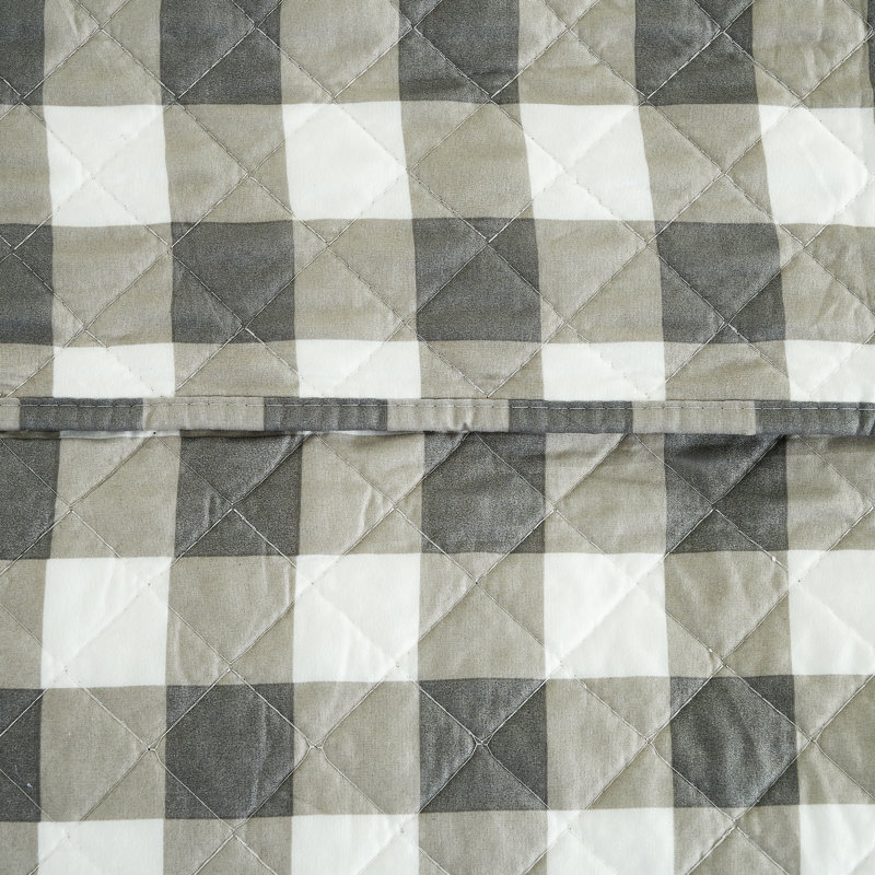 3-piece Black Bear Holiday Stitched Quilt Set, Queen Quilt + 2 Standard Shams, Red Checkered