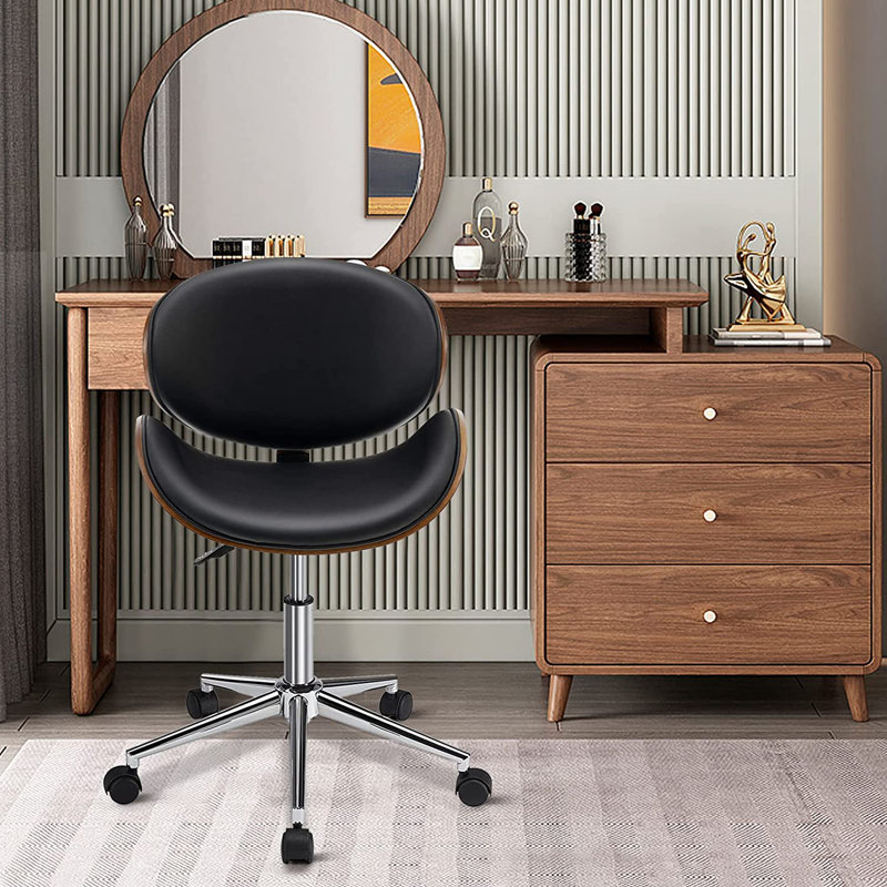 Daves Swivel Chair