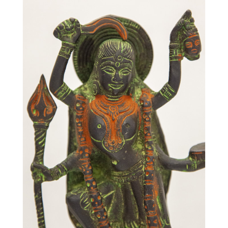 Kali debout
