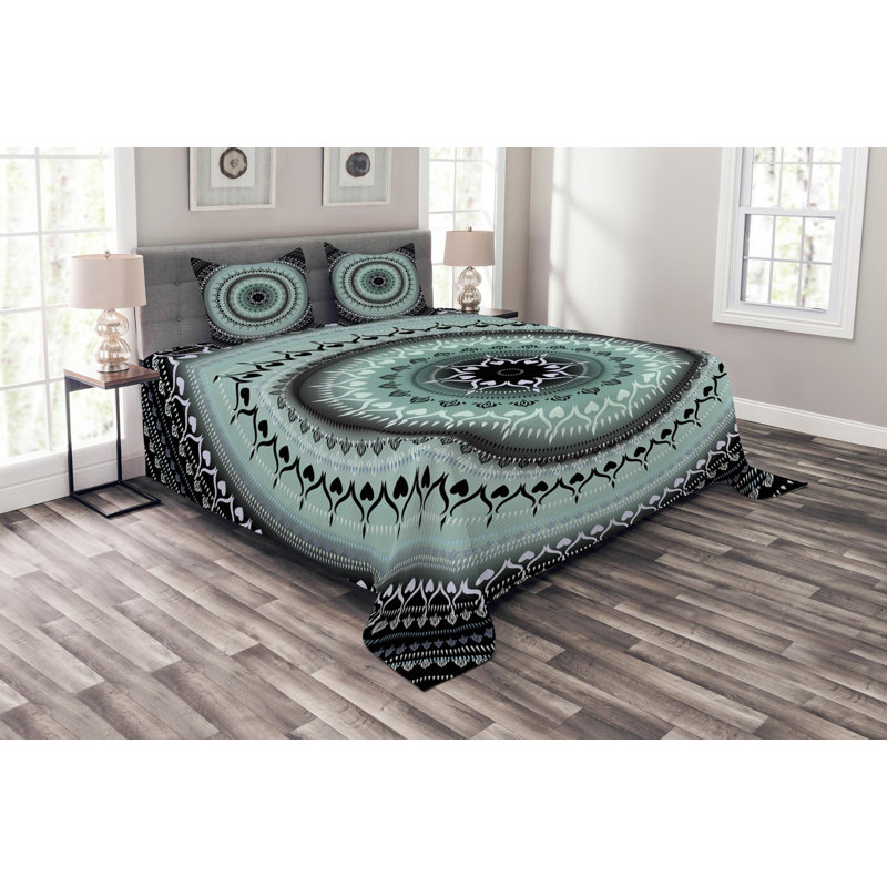 Mandala Eclectic Polyester Floral Coverlet, King Coverlet + 2 Shams