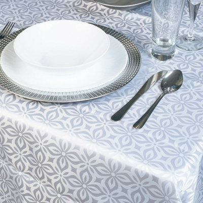 Damask Patterned Tablecloth