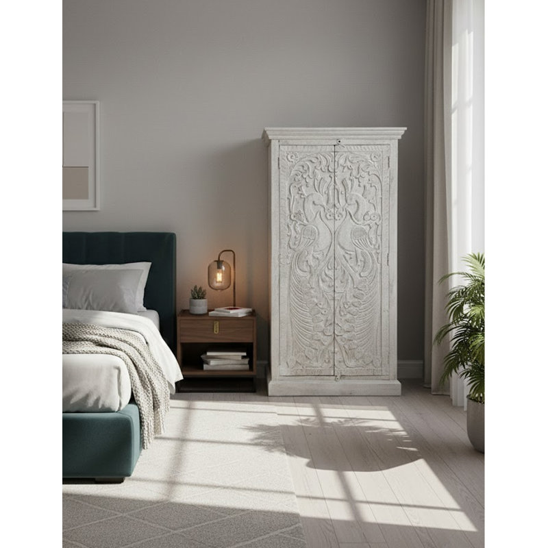 Armoire 2 paons blanc antique
