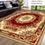 Tapis traditionnel en médaillon rouge avec envers antidérapant, tapis en faux cachemire de polyester lavable à la machine-122598983