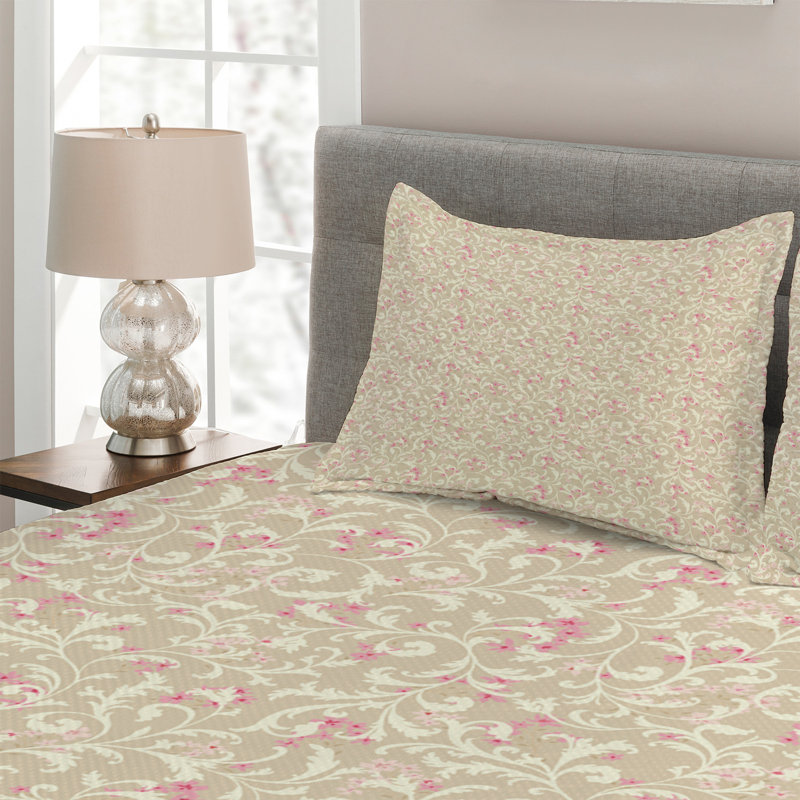 Farmhouse / Country Polyester Floral Coverlet, King Bedspread + 2 Shams