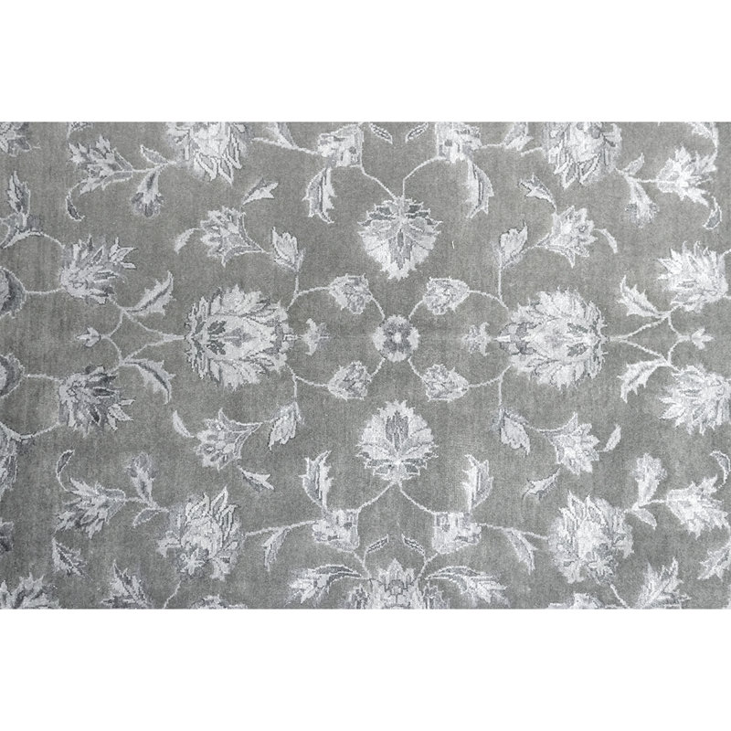 Oriental Area Rug in Gray