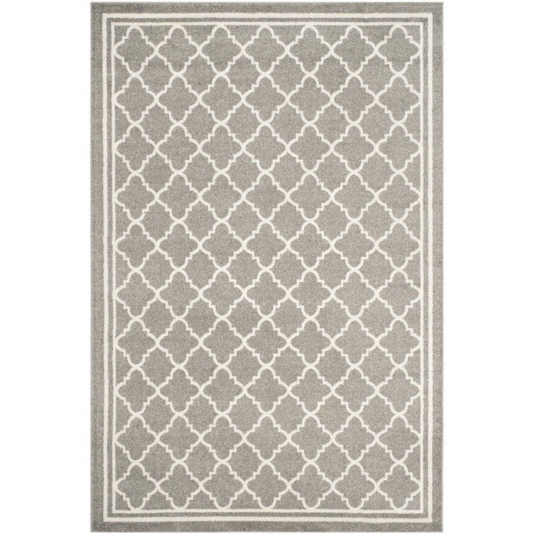 Dayana Geometric Area Rug