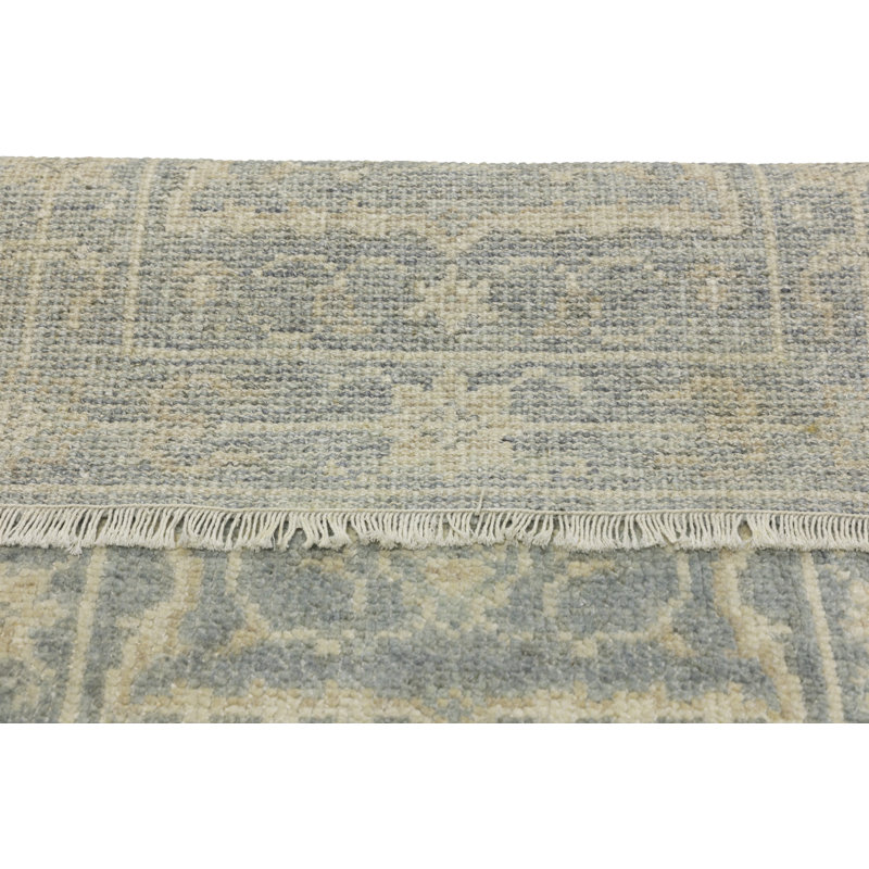 Tapis oriental en laine à motif floral discret, Rectangle 1 pi 11 po x 2 pi 10 po