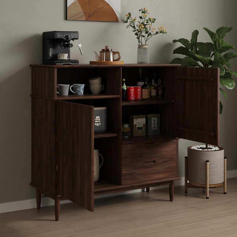 Buffet entièrement en bois massif