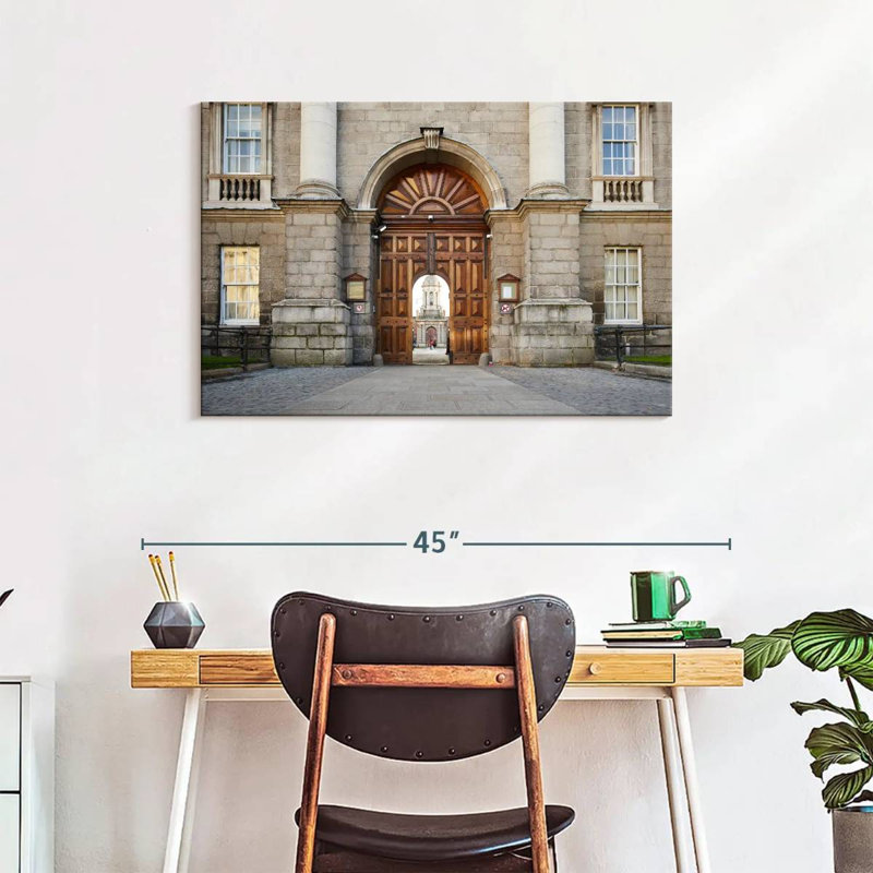 Lilie Trinity College, Dublin, H 24 po x l 36 po