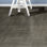Carreau de vinyle gris anthracite 12 po x 12 po Tivoli