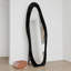 Miroir irrégulier pleine longueur avec cadre en flanelle douce - verre incassable, autoportant ou mural - art unique pour la chambre à coucher, le placard, le salon