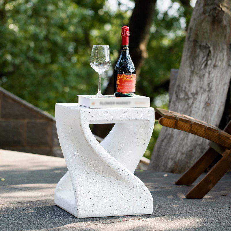 Table d'appoint moderne à base torsadée MGO pour l'intérieur et l'extérieur
