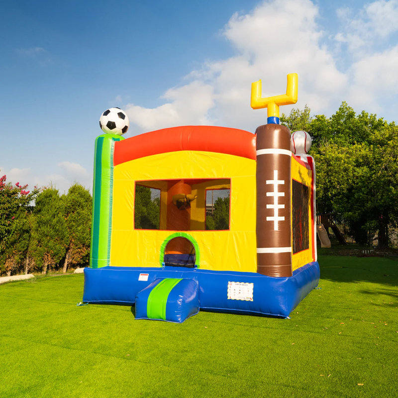 Château gonflable HeroKiddo de 4 m (13 pi) avec panier de basketball, thème soccer, soccer et baseball, qualité commerciale