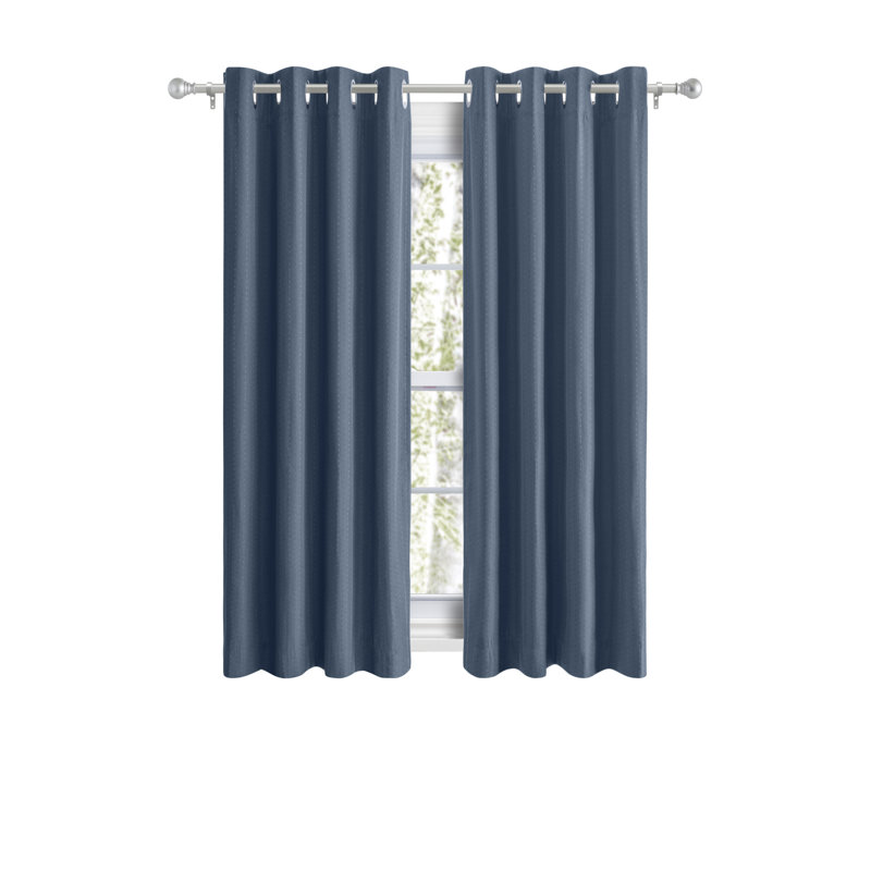 Paire de rideaux obscurcissant avec œillets Cedarpoint, l 54 po x L 45 po, Bleu foncé