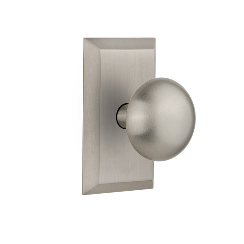 Studio Plate with New York Door Knob, 2-3/4", Satin Nickel