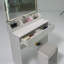 Coiffeuse de maquillage-563919807