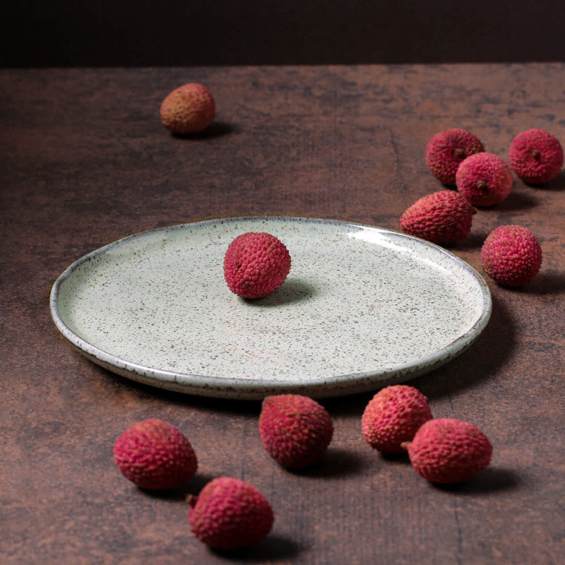 Assiette plate en grès de 10,8 po Pistache