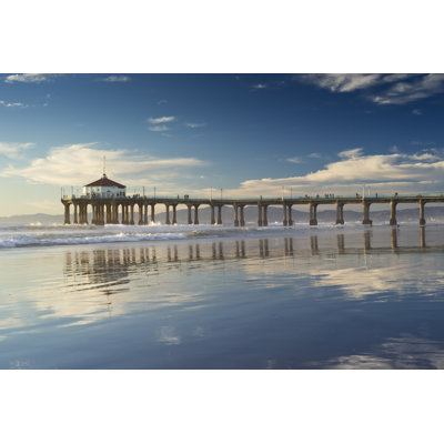 " Manhattan Beach Pier " by Tsebourn