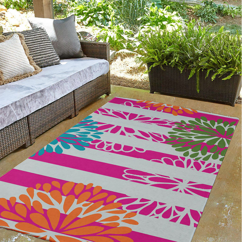 Hidemitsu Chenille Striped Indoor Rug, Rectangle 5' x 7'